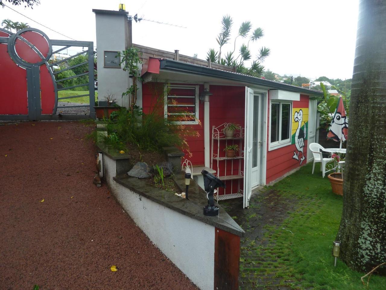 Maison Joss Studio Proche Aeroport Sainte-Clotilde Exteriör bild